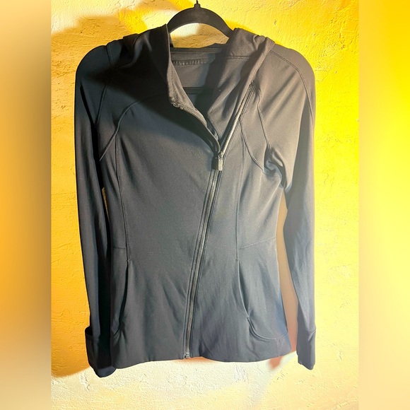 Lululemon black jacket: zip w hoodie, gently loved size 6, all the love!! Best!! - Picture 1 of 10